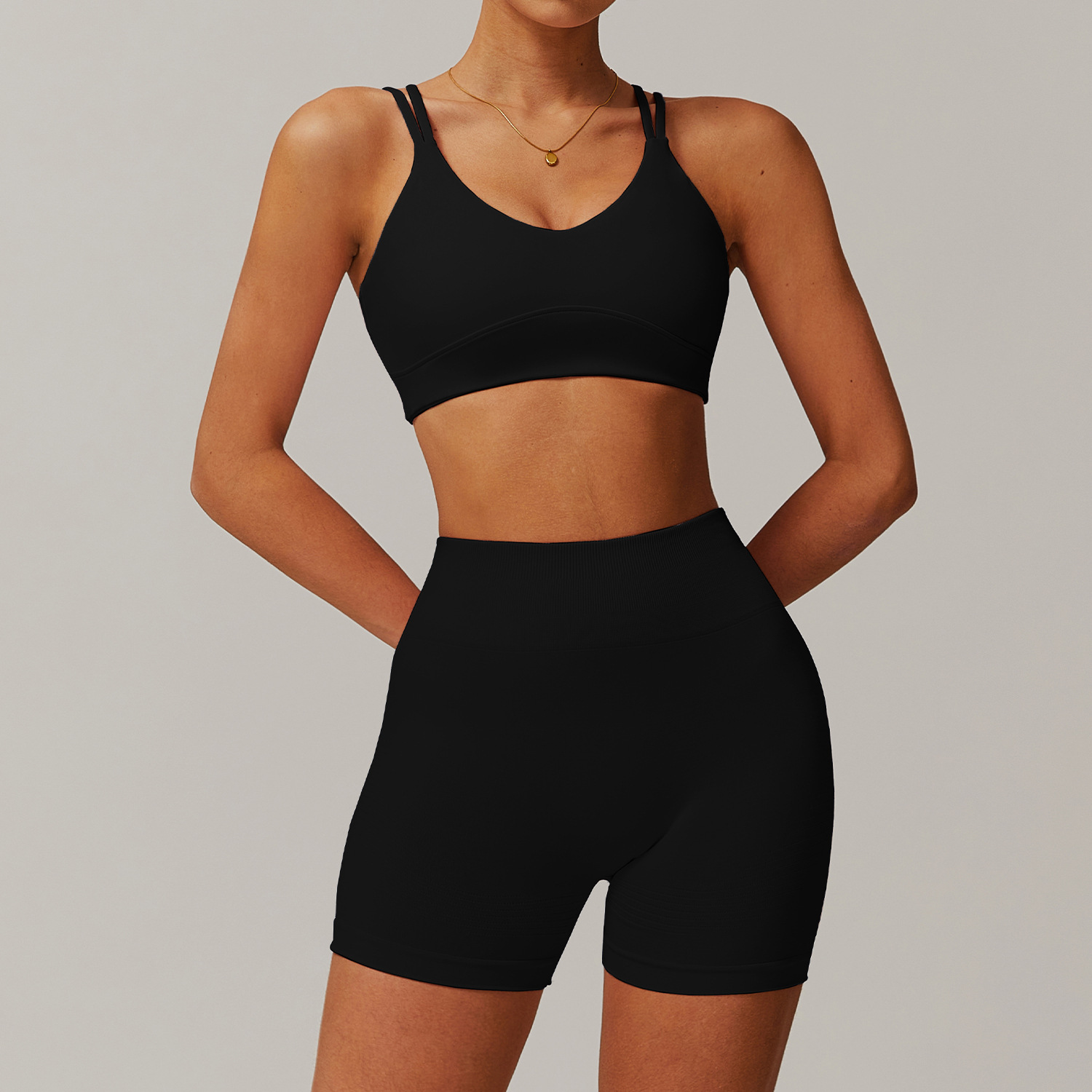 seamless activewear manufacturer