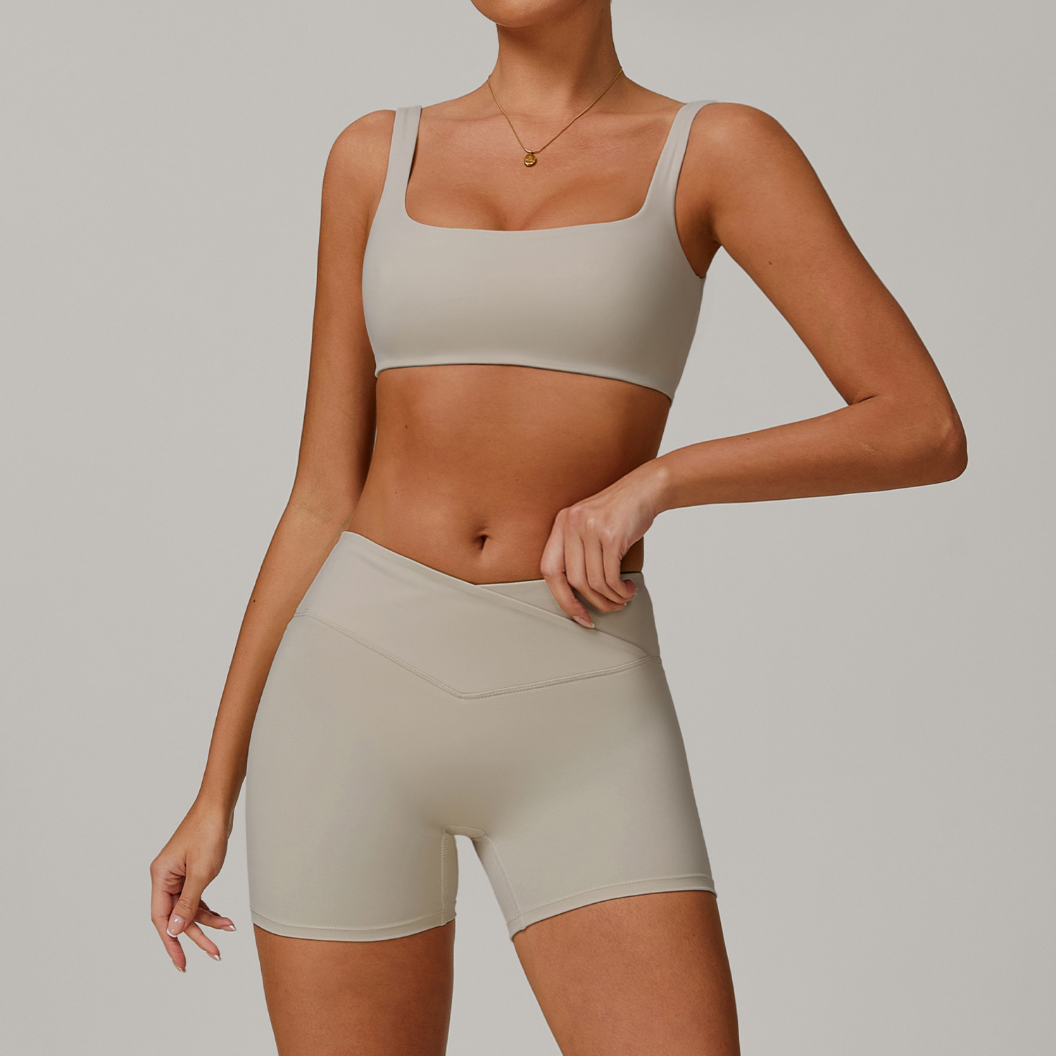 seamless activewear manufacturer